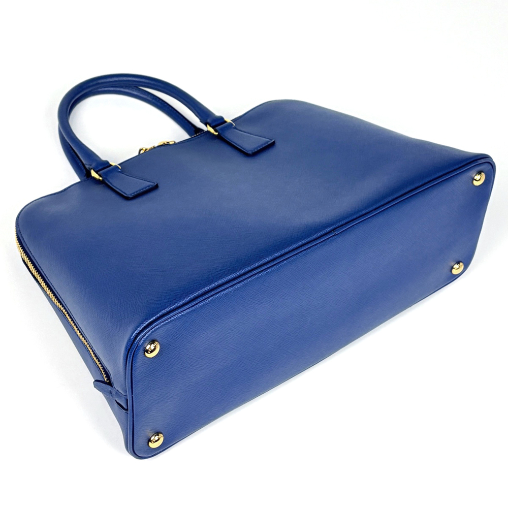 PRADA Bag - Picture 2 of 7